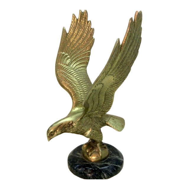 Vintage Cast Brass Eagle With Spanned Wings in Flight – Round Marble Base For Sale