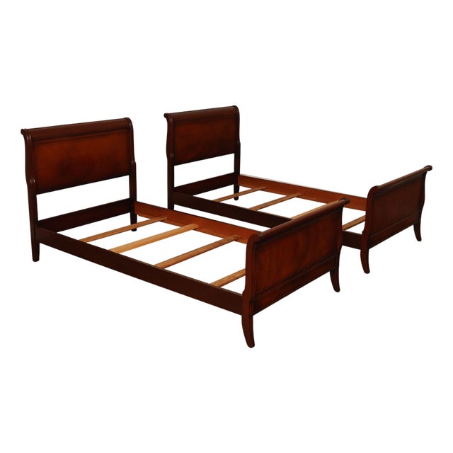 1940's Vintage Mahogany Traditional Pair Of Twin Sleigh Beds For Sale