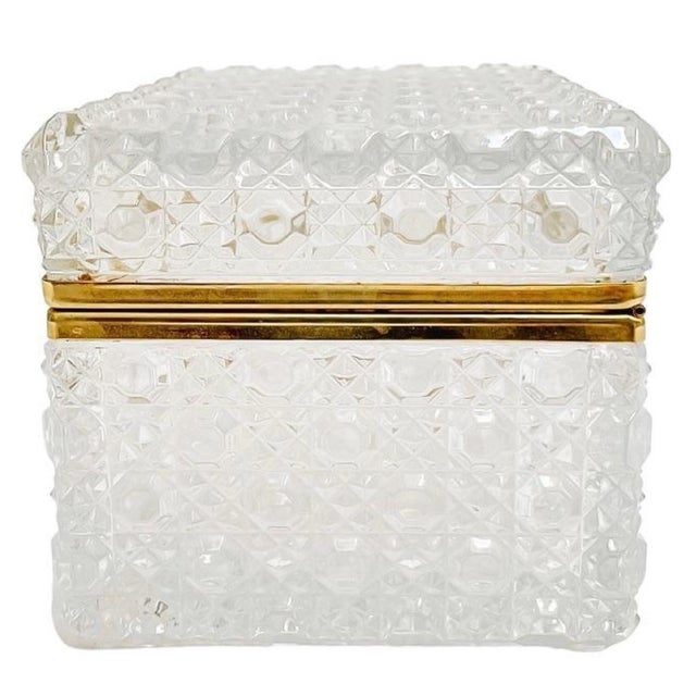 Mid 20th Century French Diamond Cut Crystal Hinged Casket Box With Brass Frame For Sale In San Diego - Image 6 of 8