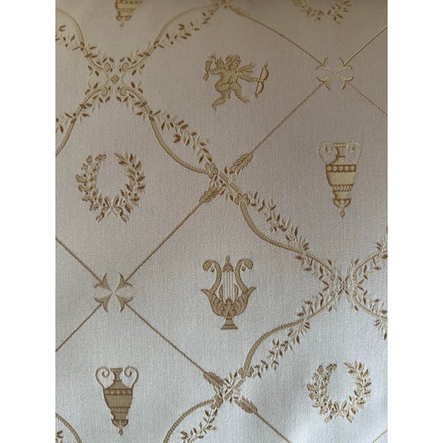 Antique Mahogany Recamier Chaise Lounge With Neoclassical Upholstery For Sale In New York - Image 6 of 8