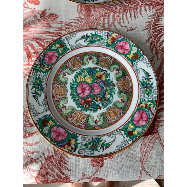 Famille Rose Medallion Hand Painted Porcelain Dinner Plates Set of 12 For Sale In Palm Springs - Image 6 of 12