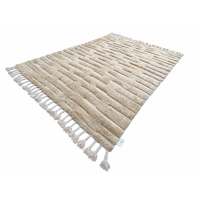 Rh Morro Wool Rug – 9' X 12' Wheat | Hand-Knotted New Zealand Wool For Sale In Columbus - Image 6 of 18