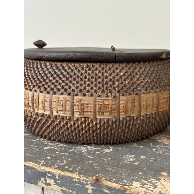 Antique Folk Art Ash + Crate Basket Mi'kmaq / Passamaquoddy Made Sewing Box, Circa Early 20th Century For Sale - Image 14 of 16