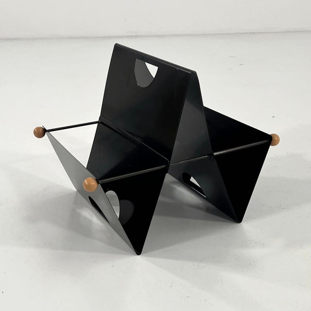 Metal Postmodern Black Magazine Rack in Metal, 1980s For Sale - Image 7 of 7
