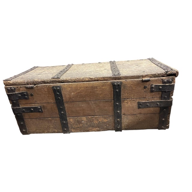 Brown French or Flemish Oak Strongbox with Wrought Iron Cladding and Double Lock Function, 1550s For Sale - Image 8 of 9