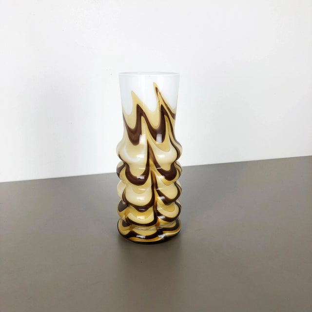 Vintage Pop Art Opaline Florence Vase from Carlo Moretti, Italy, 1970s For Sale - Image 3 of 10