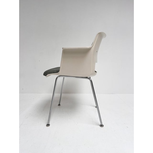 Textile Model 2225 Shell Chair by Andre Cordemeijer for Gispen, 1960s For Sale - Image 7 of 13