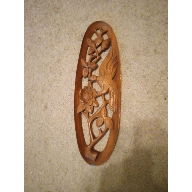 1970s Carved Wood Humming Bird & Floral Oval Wall Decor For Sale - Image 4 of 8