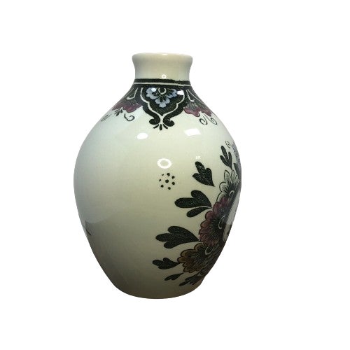 Villeroy and Boch vase pattern Paon Light green with beautiful bird motif Hand painted, made in West Germany Approximate...