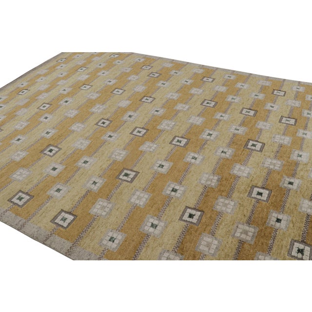 Looking for a custom size? For more information on customization capabilities, please reach out to custom@chairish.com....