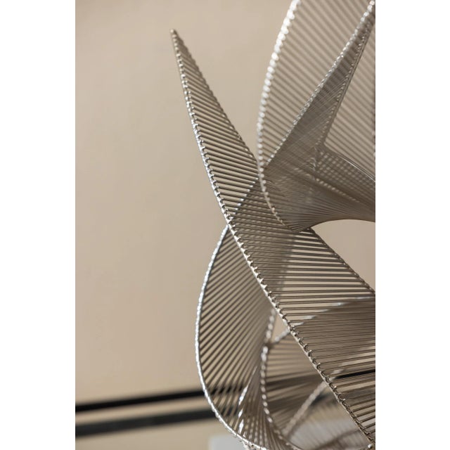 Bob and Tom Bennett 1976 Bennett Wire Sculpture on Lucite Base – 18” Tall For Sale - Image 4 of 8