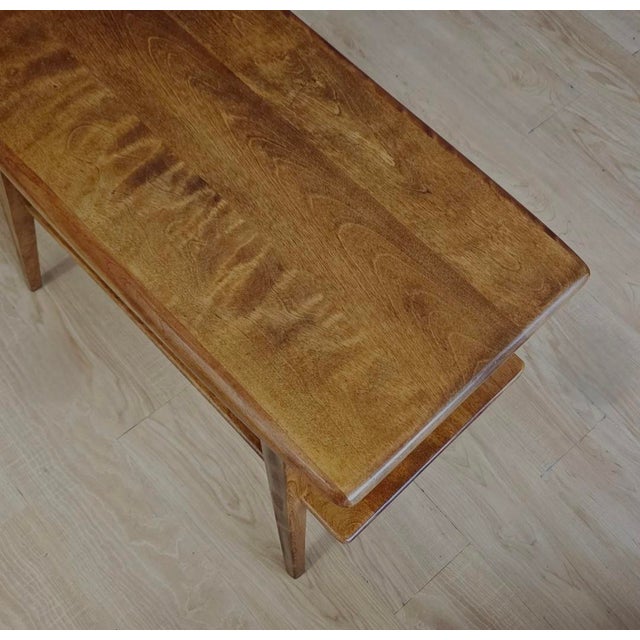 1960s Vintage Heywood Wakefield Mid-Century Modern Two-Tiered "Aristocraft" Side Table For Sale In Los Angeles - Image 6 of 10