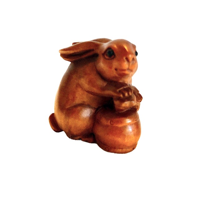 Set of Nine Japanese Netsuke Rabbits From the Showa Era For Sale - Image 12 of 18