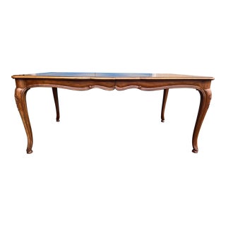 1980s Baker Furniture French Provincial Dining Table W/ 3 Leaves For Sale