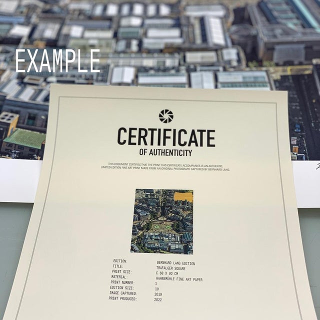 Photography "Tower Bridge" Contemporary Limited Edition Fine Art Photograph Print by Bernhard Lang For Sale - Image 7 of 8