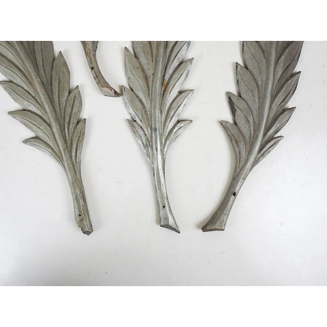 Early 20th Century Vintage Collection Carved Folk Art Leaf Odd Fellows - Set of 4 For Sale - Image 5 of 6