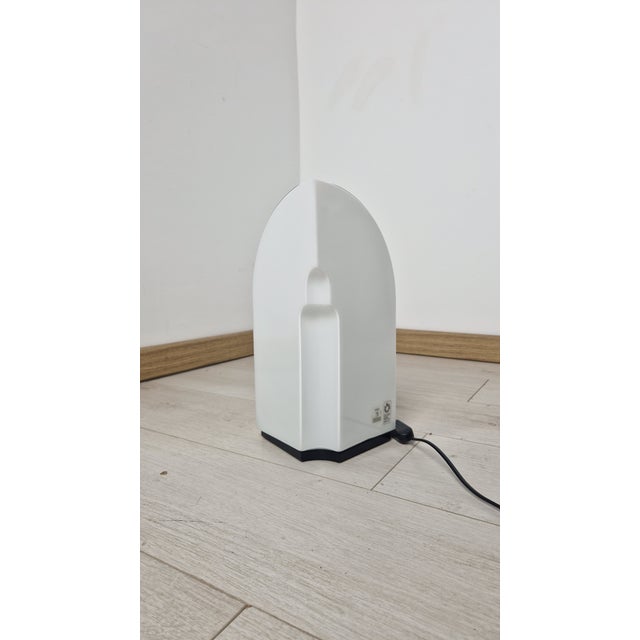 Mid-Century Modern Small Tiki Table Lamp by Kazuhide Takahama for Leucos, 1980s For Sale - Image 3 of 10