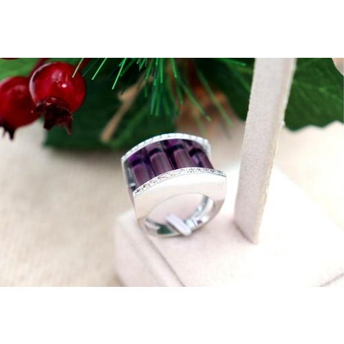 White gold ring with double band, cylindrical amethysts and diamonds (24) in 8/8 brilliant cut. Metal: Gold. Origin:...