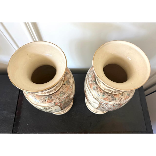 Large Pair Japanese Satsuma Ceramic Vases Kozan Meiji Period For Sale In Atlanta - Image 6 of 18