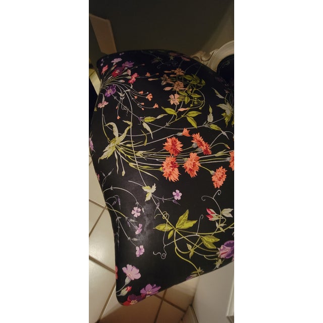 Wood Vintage French Louis XV Style Black Floral Ornate Vanity Seat For Sale - Image 7 of 14