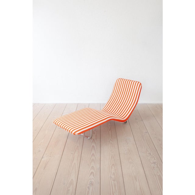 The “F10 - 001” chaise longue was designed by Antti Nurmesniemi, while his wife, textile designer Vuokko Eskolin-...
