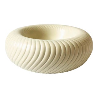 Ribbed Cream Ceramic Bowl by Fitz and Floyd For Sale
