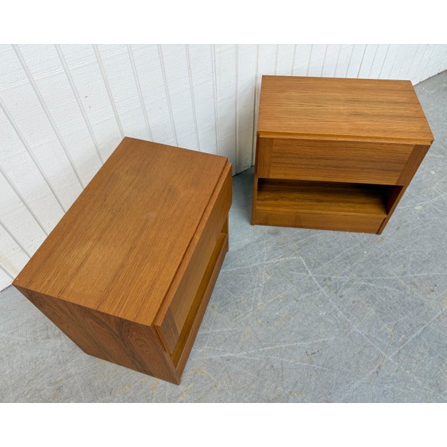 Vintage Danish Modern Teak Nightstands - Set of 2 For Sale - Image 4 of 9