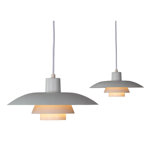 Vintage Danish PH 4/3 Hanging Lamps by Poul Henningsen for Louis Poulsen, 1966, Set of 2 For Sale
