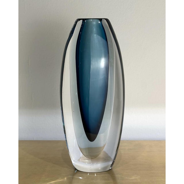Vicke Lindstrand Blue Vase by Vicke Lindstrand for Kosta, 1960s For Sale - Image 4 of 4