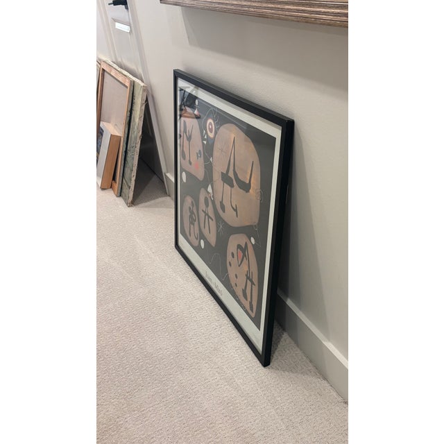 Wood Vintage 1993 Joan Miró, "Dona Escoltant Música" Barcelona Centenary Exhibition Poster, Framed For Sale - Image 7 of 16