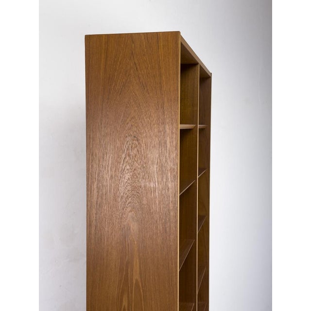 1960s Large Vintage Teak Bookcase by Carlo Jensen for Hundevad & Co., 1960s For Sale - Image 5 of 18