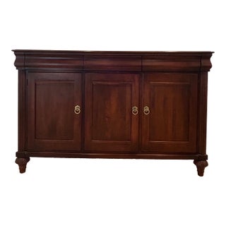 Late 20th Century Ethan Allen British Colonial Carved Maple Buffet For Sale