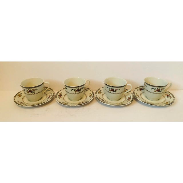 Royal Doulton Royal Doulton Kingswood Floral Cups and Saucers - Set of 8. England. For Sale - Image 4 of 8