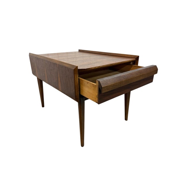 Mid-Century Modern Lane 1st Edition Walnut Side Tables - Set of 2 For Sale In Philadelphia - Image 6 of 7