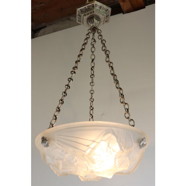 French Antique Art Deco Pendant Light by Mouynet, 1920 For Sale - Image 3 of 10