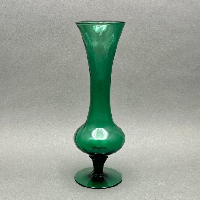 Italian Vintage Italian Empoli Emerald Green Art Glass Bud Vase With Twisted Stem For Sale - Image 3 of 8