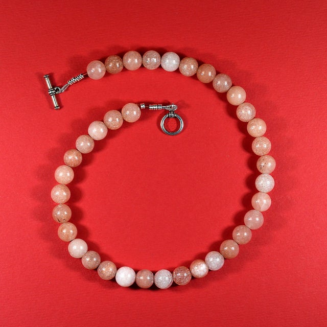 Ajd 16 Inch Orange/Peach Agate Necklace With Bali Silver Toggle Clasp For Sale In Raleigh - Image 6 of 6