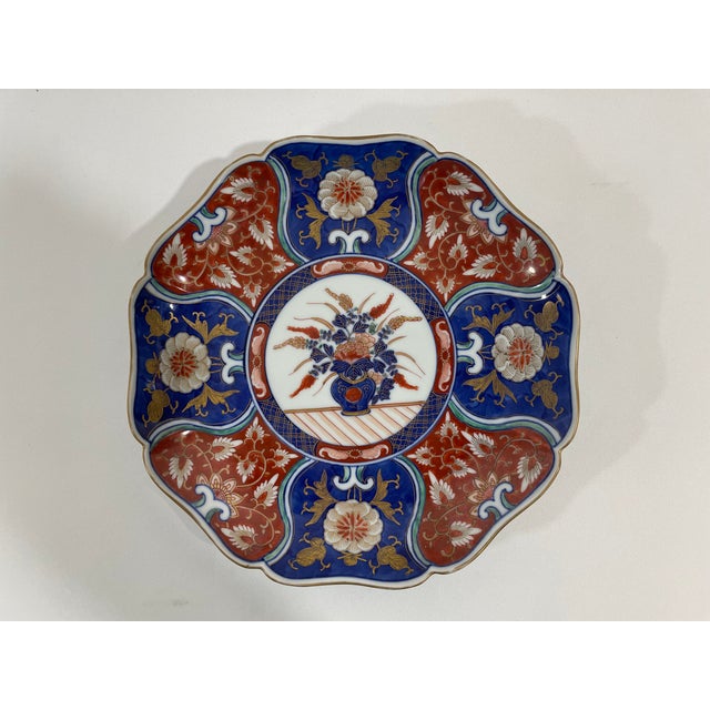 Japanese Mid 20th Century Hand Painted Porcelain Imari Plate Charger For Sale - Image 3 of 17