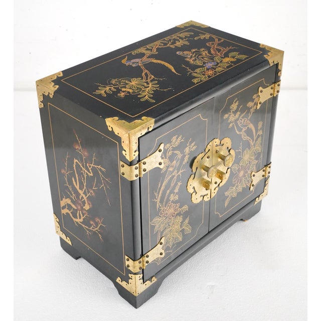 Chinoiserie Late 20th Century Hand Painted Black Lacquer Chinoiserie Cabinet For Sale - Image 3 of 11