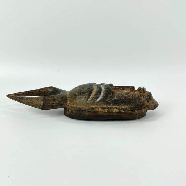 Early 20th Century Djimini Ligbi Do Society Passport Mask Côte d'Ivoire For Sale - Image 4 of 8