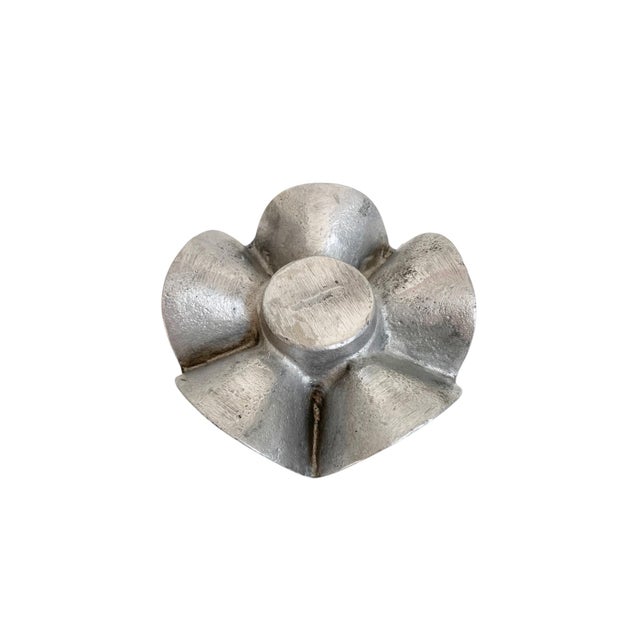 1980s MCM Atomic Metal Candle Holder Space Age Silver Tone Solid Aluminum Star Shaped For Sale In New York - Image 6 of 6