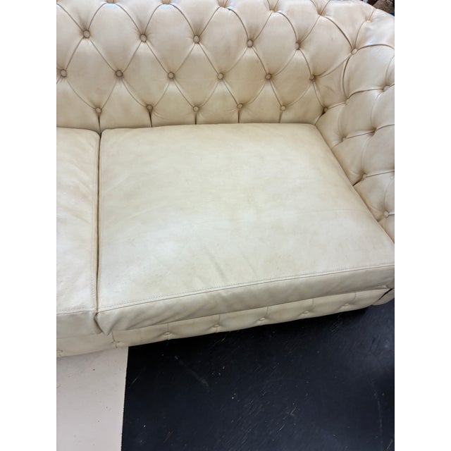 White 1980s Full-Fat Cream Ivory White Chesterfield Tufted Leather Sofa For Sale - Image 8 of 10