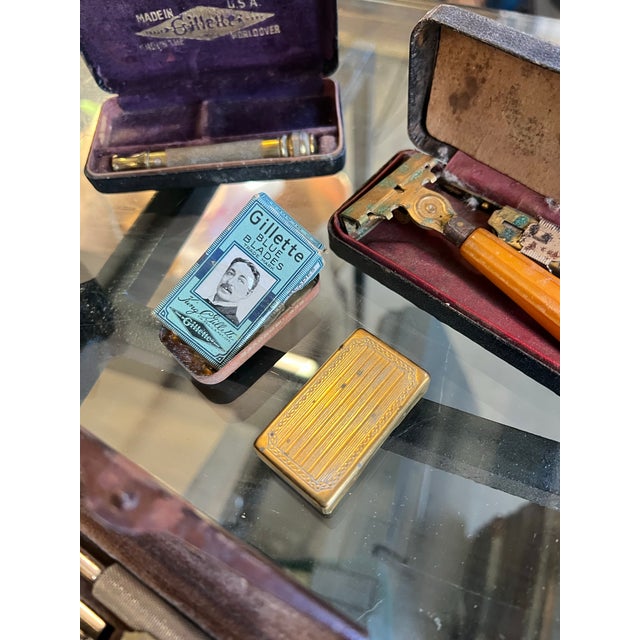 Instant Collection of Vintage Men's Razors and Razor Kits For Sale - Image 11 of 11