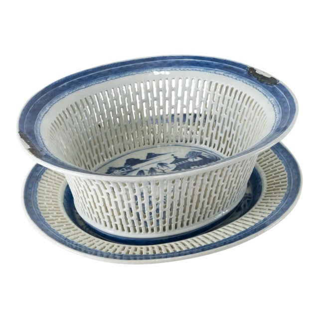Chinese Export Chinoiserie Blue and White Basket and Tray For Sale