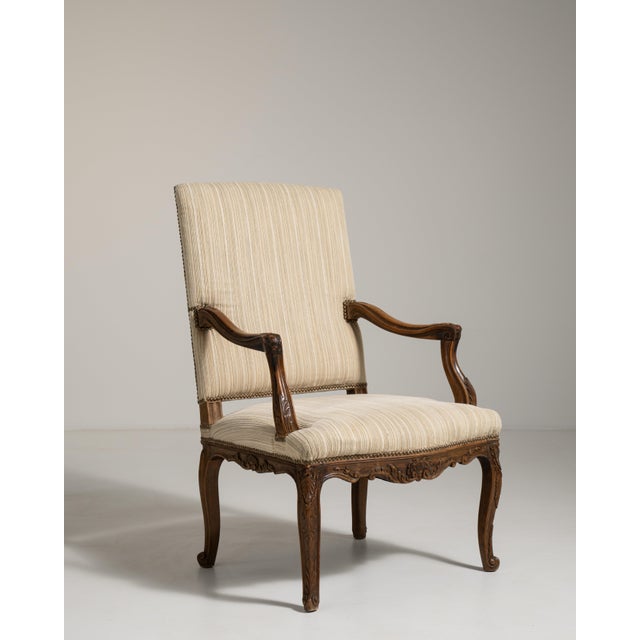 19th Century Louis XV Oak Throne Chair, Rococo Style, France, 19th Century For Sale - Image 5 of 13