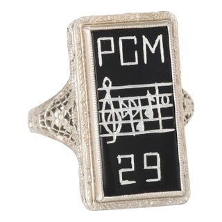 Antique Deco Music Sheet Ring Vintage 14 Karat White Gold Onyx size 4.5 For Sale