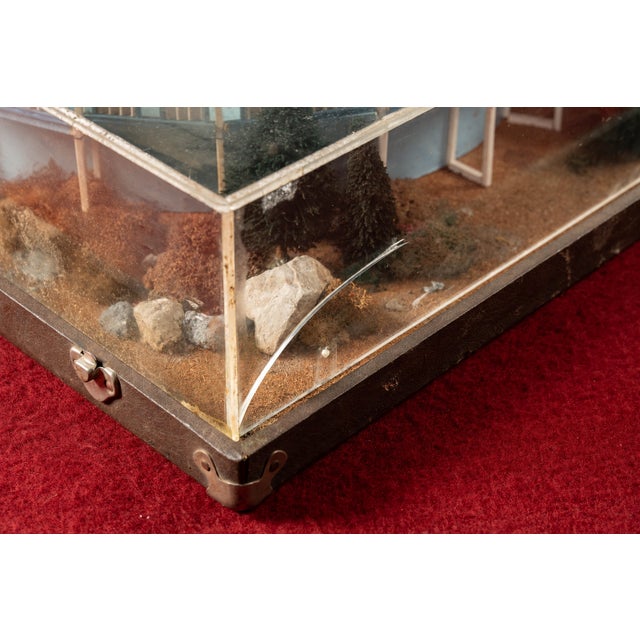 Cerulean Vintage Bermuda King "84" Salesman’s Sample Pool Display in Case For Sale - Image 8 of 11