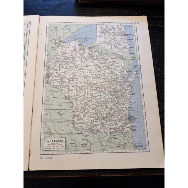 Paper Encyclopedia Britanica World Atlas 1947 Vintage with approximately 150 Map Plates of the United States and Post-WWII World For Sale - Image 7 of 10