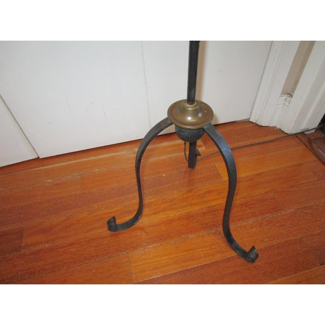 Early 20th Century Early 1900s Vintage Colonial Style Wrought Iron Tripod Scrollwork Floor Lamp For Sale - Image 5 of 7