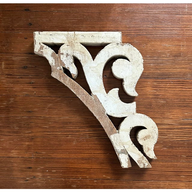 American Antique White Distressed Wood Swan Head Corbel / Architectural Fragment #2 For Sale - Image 3 of 5